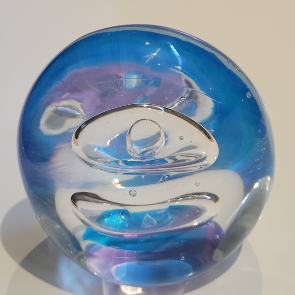Large Art Glass Paperweight - Picture 3 of 8